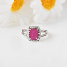 Load image into Gallery viewer, split band ring designs, elegant ruby ring