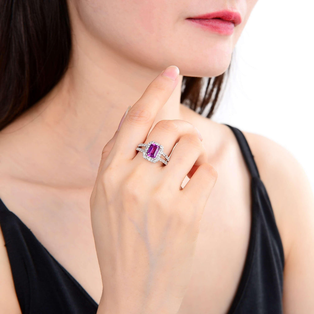 Classic Octagon Created Purple Sapphire Ring.
$ 50 - 100, Lab Created Purple Sapphire, Purple, Octagon, White, White Topaz, 925 Sterling Silver, 6, 7, 8, Halo