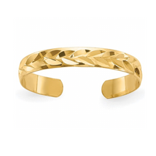 Load image into Gallery viewer, 10K Gold Textured Adjustable Toe Ring